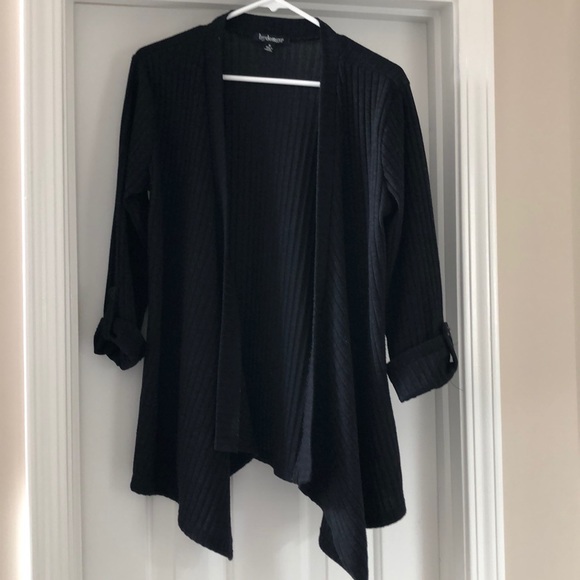 Black M cardigan Bydesign light weight - Picture 3 of 7